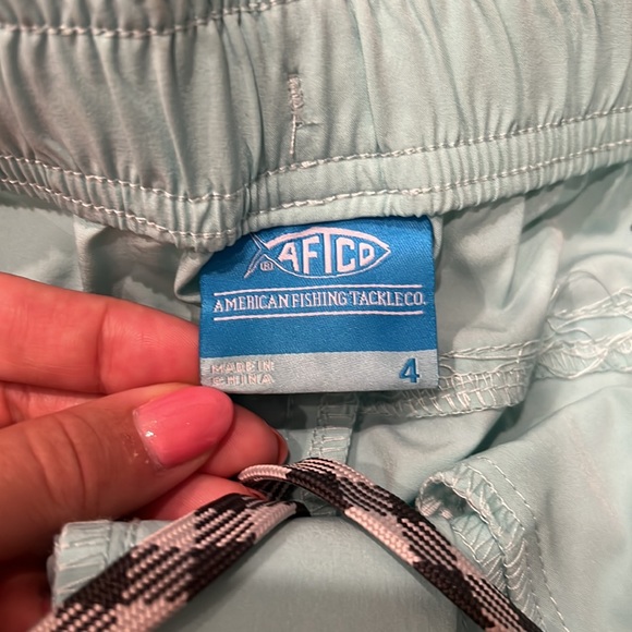 Brand new AFTCO fishing shorts - size 4 - Picture 3 of 3
